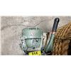 Image 2 : JOHNSON SEAHORSE 5 1/2 GREEN VINTAGE OUTBOARD MOTOR