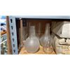 Image 4 : SHELF OF ASSORTED VINTAGE GLASS CHIMNEYS