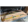 Image 3 : 2 VINTAGE ALGONQUIN ORANGE/GREEN FISHING RODS