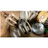Image 4 : WOODEN CRATE OF SMALL VINTAGE & MARINE HARDWARE