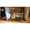 Image 10 : 3 SHELVES OF ASSORTED VINTAGE MARINE HARDWARE