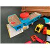 Image 10 : FISHER-PRICE LITTLE PEOPLE LOT - AIRPORT (INTERNAL REFERENCE: T)