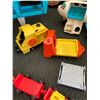 Image 5 : FISHER-PRICE LITTLE PEOPLE LOT - AIRPORT (INTERNAL REFERENCE: T)