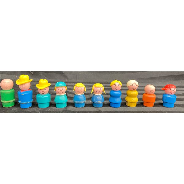 FISHER-PRICE LITTLE PEOPLE LOT - WOODEN BOTTOM PLASTIC HEAD LITTLE PEOPLE! (INTERNAL REFERENCE: B)