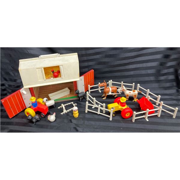 FISHER-PRICE LITTLE PEOPLE LOT - FARM LOT #1 (INTERNAL REFERENCE: J)