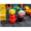 Image 10 : FISHER-PRICE LITTLE PEOPLE LOT - HOUSE THAT OPENS UP (INTERNAL REFERENCE: M)