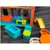 Image 8 : FISHER-PRICE LITTLE PEOPLE LOT - HOUSE THAT OPENS UP (INTERNAL REFERENCE: M)