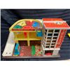 Image 6 : FISHER-PRICE LITTLE PEOPLE LOT - CAR ELEVATOR #2 (INTERNAL REFERENCE: Z)