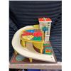 Image 9 : FISHER-PRICE LITTLE PEOPLE LOT - CAR ELEVATOR #2 (INTERNAL REFERENCE: Z)