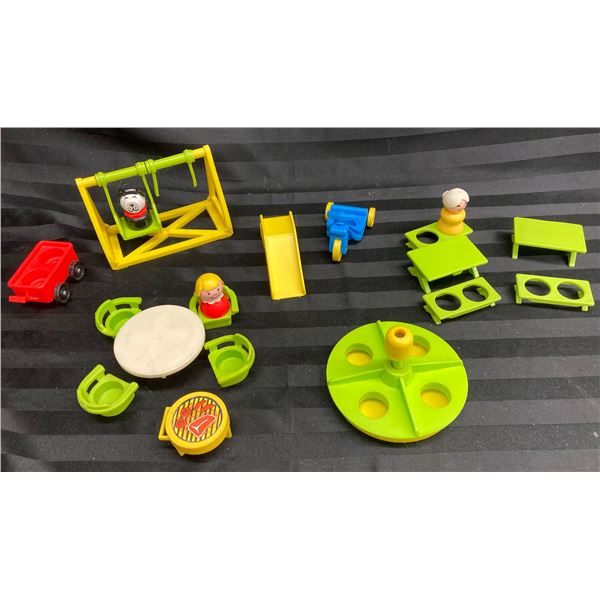 FISHER-PRICE LITTLE PEOPLE LOT - PLAYGROUND (INTERNAL REFERENCE: H)