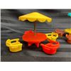 Image 2 : FISHER-PRICE LITTLE PEOPLE LOT - PICNIC TABLES/CANOPY (INTERNAL REFERENCE: F)