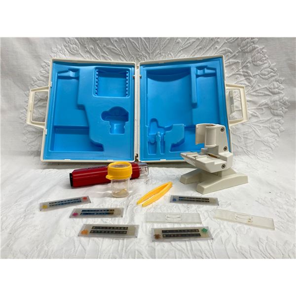 FISHER-PRICE TOYS - MICRO EXPLORER SET  (INTERNAL REFERENCE: HH)