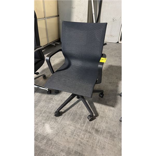 JUPITER BARCELONA BLACK MESH BACK TASK CHAIR