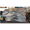 Image 5 : 4 PALLETS OF STAINLESS STEEL BATHROOM ENCLOSURES AND 3 GURNEYS