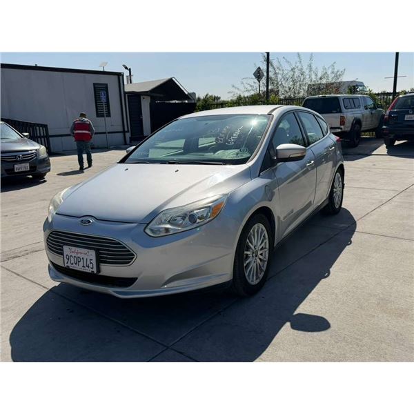 FORD  FOCUS 2013 T-DONATION