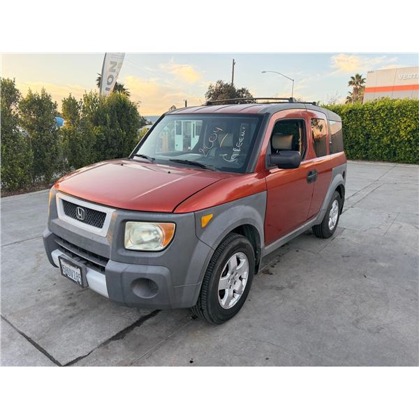 HOND ELEMENT 2004 T-DON-TMU