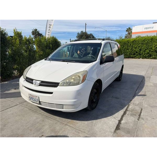 TOYT SIENNA 2005 T-DONATION