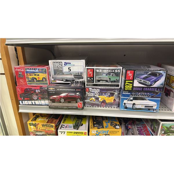 (8) ASSORTED AMI, MPC & REVELL MODEL CARS INCLUDING; VINTAGE POLICE CAR, 2016 CAMARO, 1963