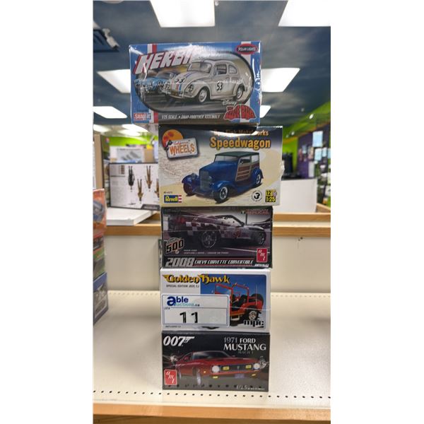 (5) ASSORTED MODEL CARS INCLUDING; AMI 007 1971 FORD MUSTANG, MPC GOLDEN HAWK SPECIAL EDITION JEEP,