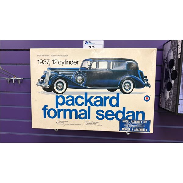 ENTEX NOSTALGIC COLLECTION 1/16 1937 12 CYLINDER PACKARD FORMAL SEDAN MODEL CAR