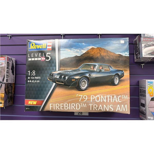 REVELL 1:8 1979 PONTIAC FIREBIRD TRANS AM MODEL CAR