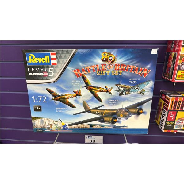 REVELL 1:72 80TH ANNIVERSARY BATTLE OF BRITAIN GIFT SET MODEL PLANES