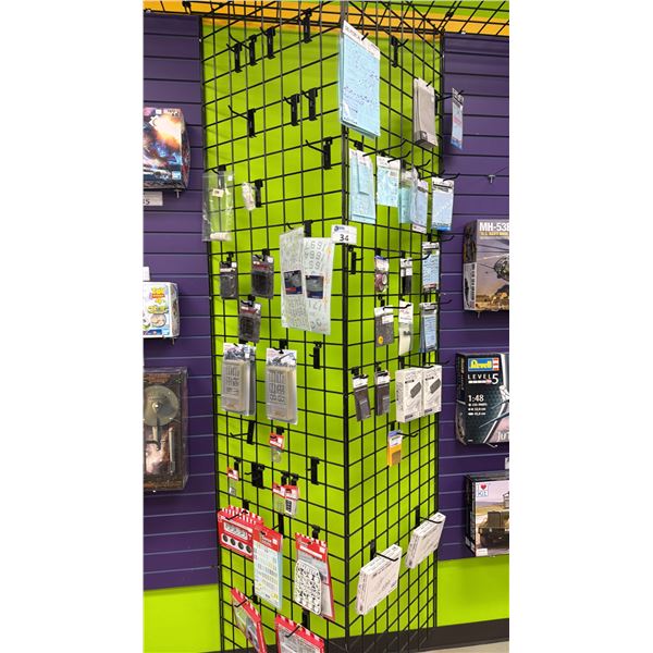 ASSORTED MODEL VEHICLE ACCESSORIES