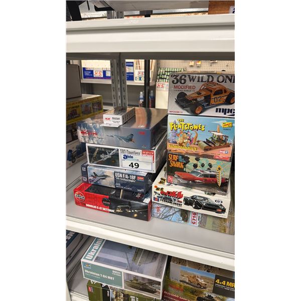 (9) ASSORTED MODEL CARS & PLANES INCLUDING; SNAPIT THE FLINTSTONES FLINTMOBILE, AMI SURF SHARK,