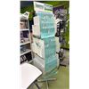 Image 2 : EVERGREEN PLASTICS SCALE MODELS DISPLAY RACK WITH ASSORTED SCALE MODEL ACCESSORY CONTENTS