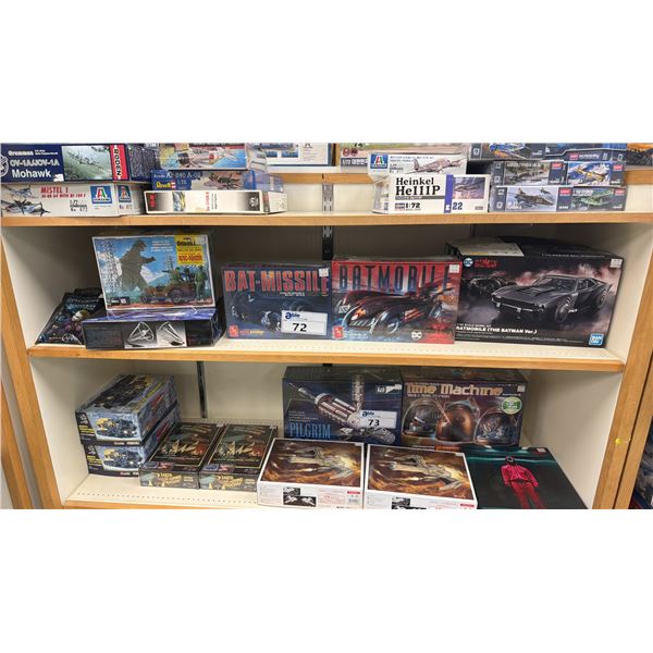 SHELF OF ASSORTED MODEL KITS INCLUDING; BANDAI DC BATMAN BATMOBILE, AMI BATMOBILE, AMI BATMISSILE