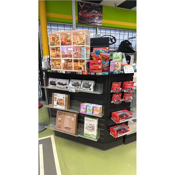 ASSORTED MODEL KITS, DISPLAY CASES, MODEL CARS & MORE