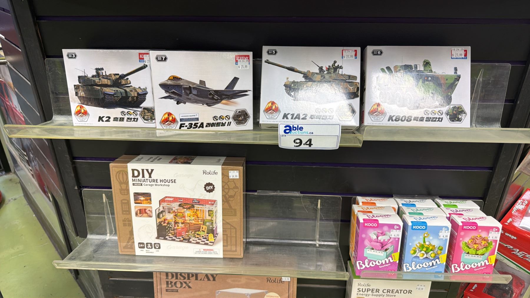 Display Case For Model Kit ASSORTED MODEL KITS, DISPLAY CASES, MODEL CARS & MORE - Able Auctions