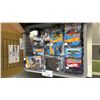 Image 2 : BIN OF ASSORTED HOT WHEELS CARS