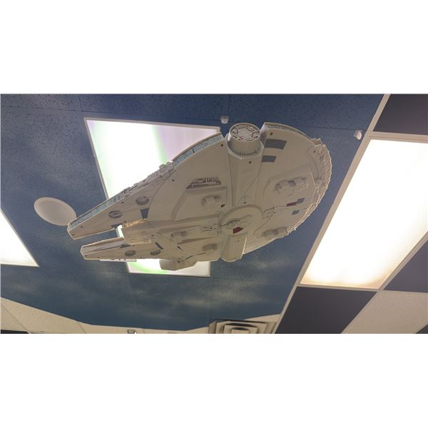 *ASSEMBLED* STAR WARS THE MILLENIUM FALCON SCALE MODEL SHIP