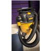 Image 1 : DEWALT WET/DRY VACUUM WITH HOSE & ATTACHMENT