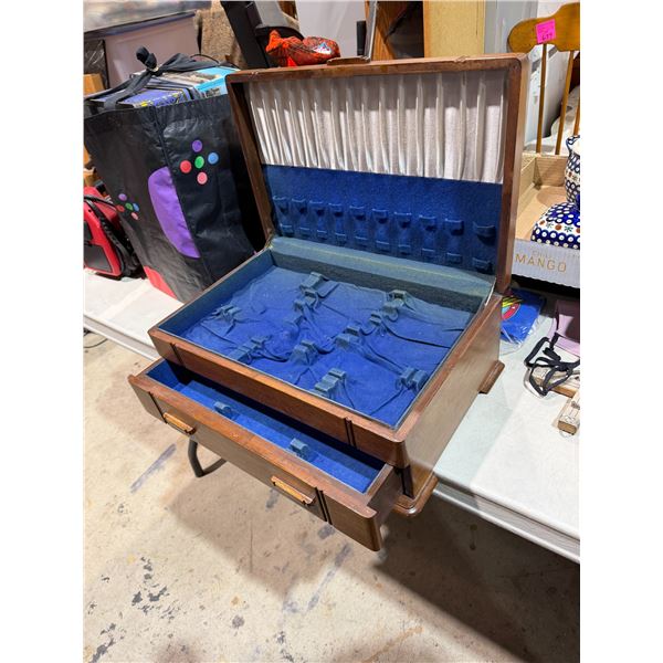 Silverware case
