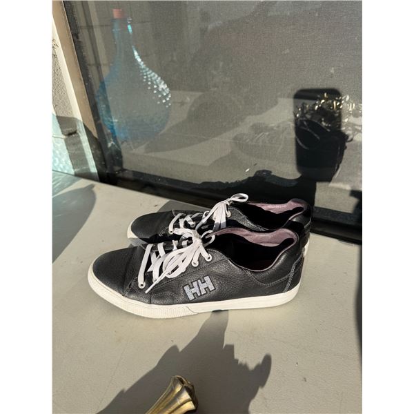 Kellie Hansen, leather sneakers size 10 men's