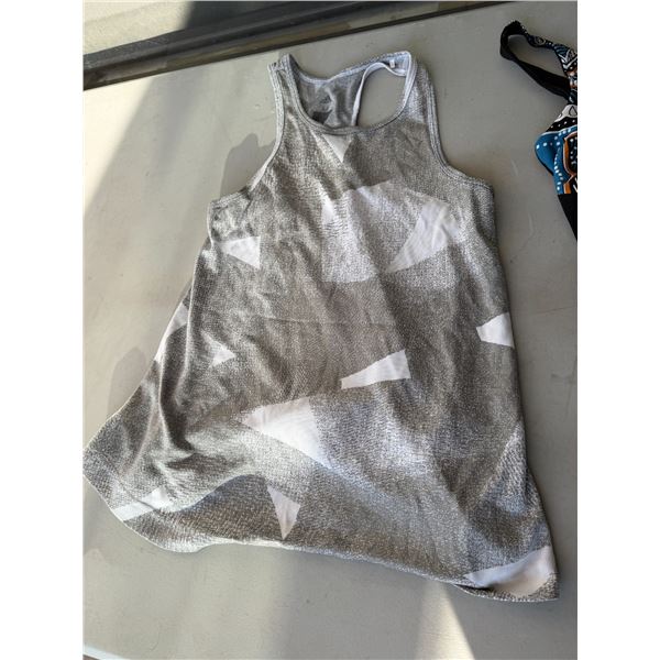 Medium Adidas tank