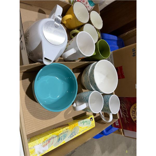 Mugs, bowls, teapot, etc.