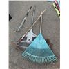 Image 1 : Assorted rakes
