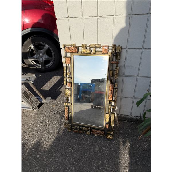 Mirror measures 17" x 27"