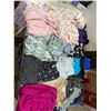 Image 1 : Clothing size medium