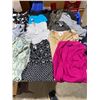 Image 2 : Clothing size medium