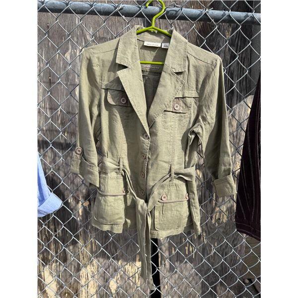 New without tag DYNK Jeanne size large