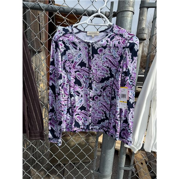 NWT Jones, New York medium