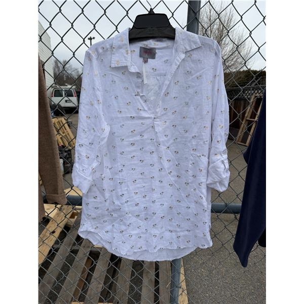 NWT  forcynthia Large