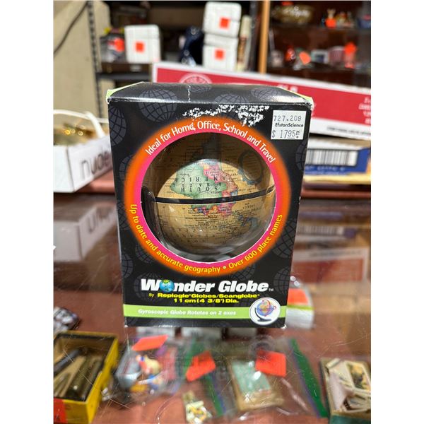 Wonder globe