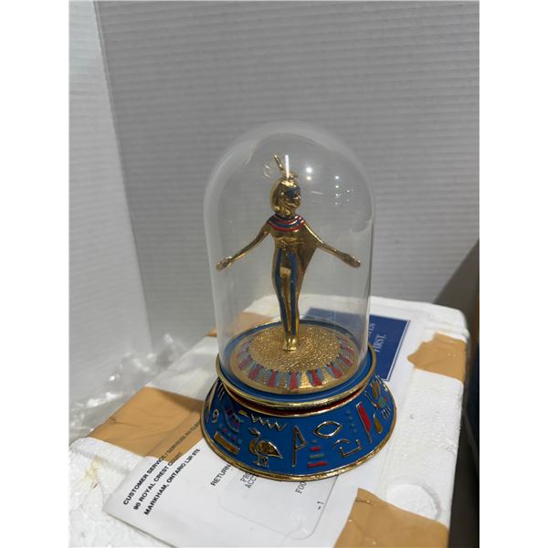 The magic protectress figurine