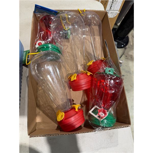 Hummingbird feeders plastic