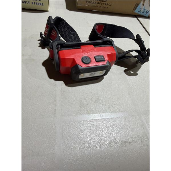 Milwaukee headlamp needs charging